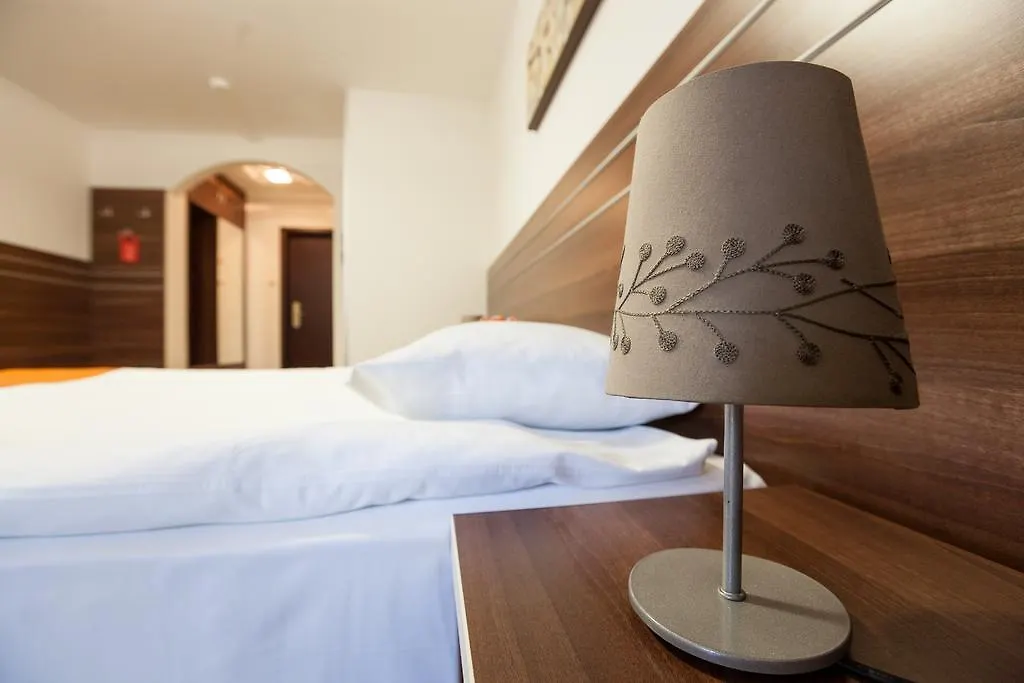 Hotel Citadella Бухарест Румыния